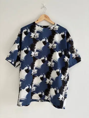 추상 패턴 오버 사이즈 T셔츠 네이비