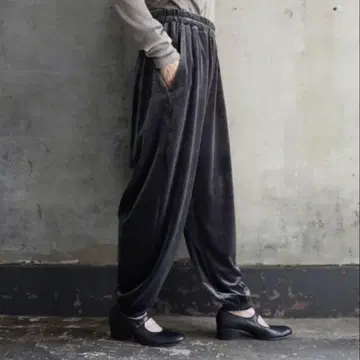 미사용 새상품 ALWEL 올웰 벨로아 조거 팬츠 그레이 슬로브 이에나