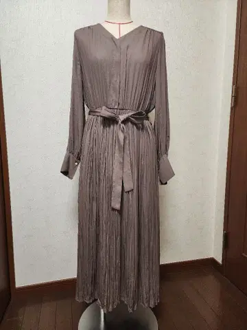 플리츠 가공 긴팔 롱 원피스 벨트 포함