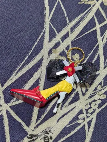 디즈니 크루엘라 신발 키링