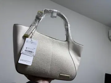 베이지 핸드백