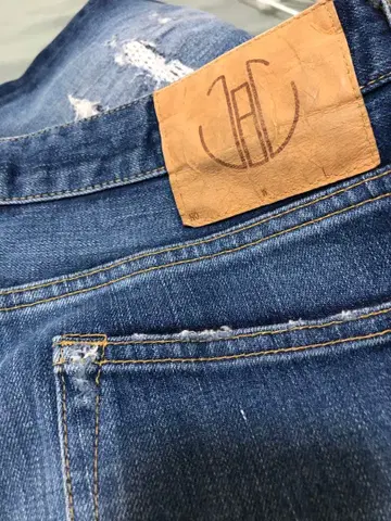 JAPANBLUEJEANS 데미지 가공 데님 청바지