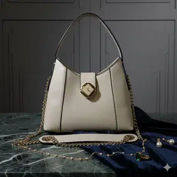 LYN 크림색 숄더백 합성 피혁