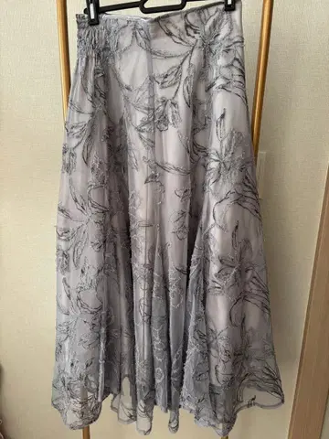 앱와이어리셰 플레어 스커트