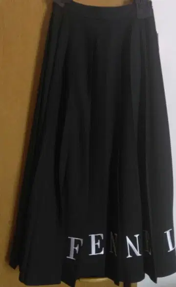 FENNEL 플리츠 롱 스커트 블랙