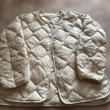 UNIQLO 울트라 라이트 다운 L 아이보리