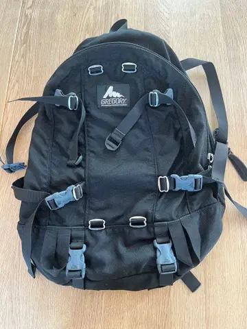 GREGORY 블랙 백팩 구 로고