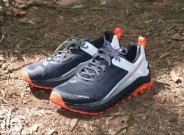 알트라 올림푸스 4 27cm 트레일 러닝화