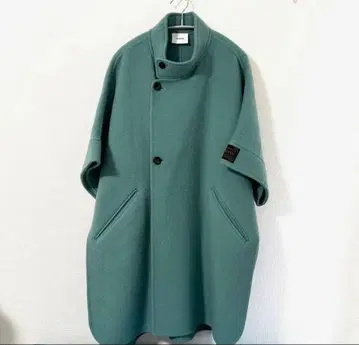 미스 로에 코트