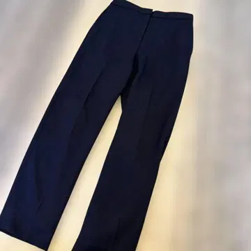 에포카 네이비 슬랙스 심플한 디자인 38