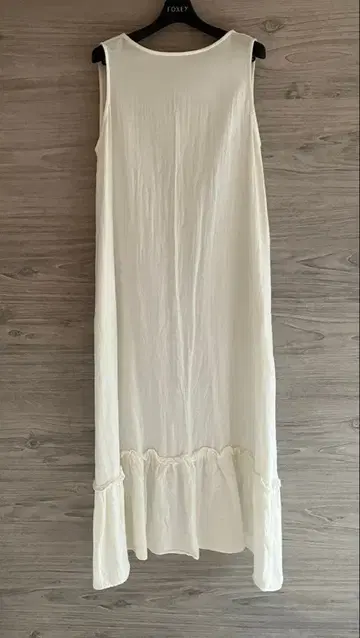 nanadecor 나나데코르 슬리브리스 원피스 화이트