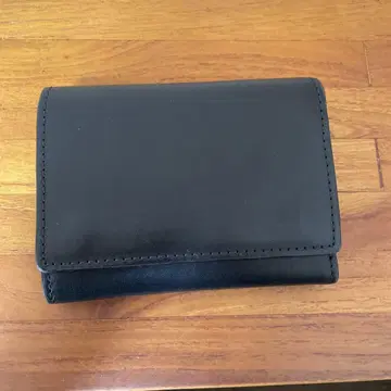 무인양품 블랙 가죽 3단 폴더형 지갑