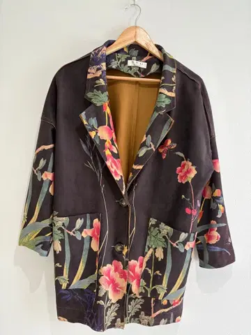 꽃무늬 오버 사이즈 자켓 올 패턴