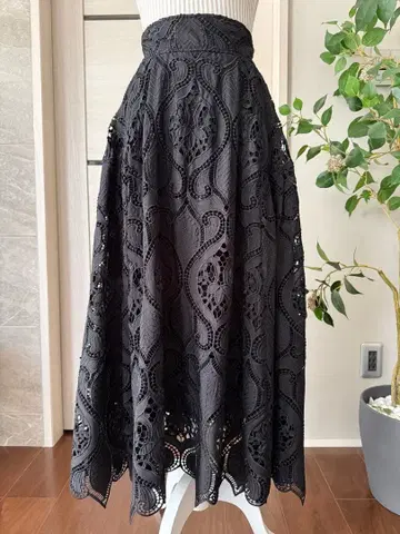 새상품급 jenne 전체 레이스 롱 스커트