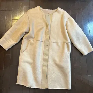 무스탕 코트 F 사이즈