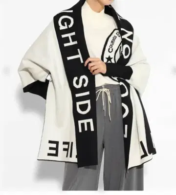 로고 화이트 블랙스톨