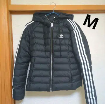 아디다스 오리지널스 로고 다운 자켓 M 사이즈 블랙