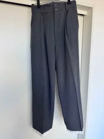 시룸린 턱 슬랙스 S 사이즈