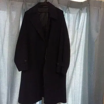 다크 블루 체스터 코트