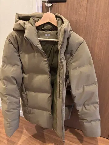 UNIQLO 후드 부착 다운 자켓 M 카키