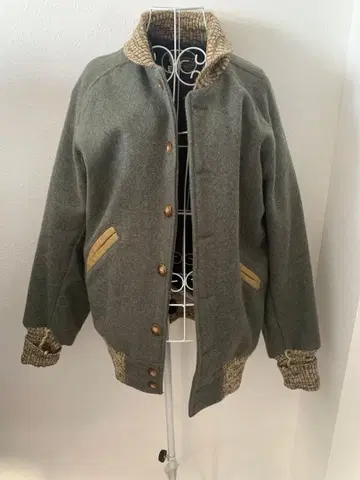 SKOOKUM 카키 그레이 캐주얼 자켓 사이즈 40. 모 100%