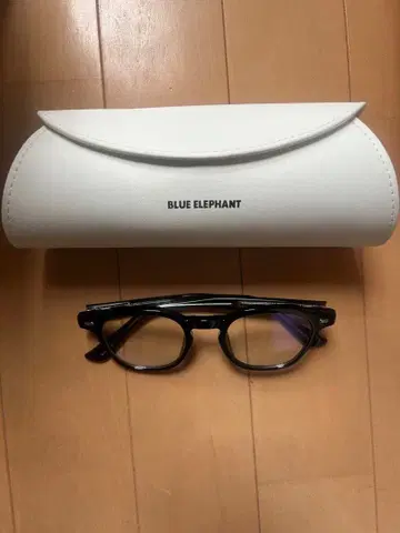 BLUE ELEPHANT DILLAC 블랙 안경