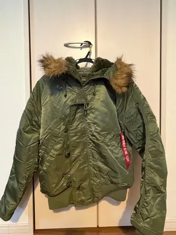 ALPHA INDUSTRIES N-2B 쇼트 웨이스트 파카