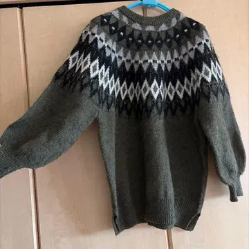 그린 페어아일 패턴 니트 스웨터