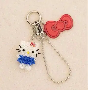 새상품 LOWRYS FARM Me% HELLO KITTY 비즈 키 참