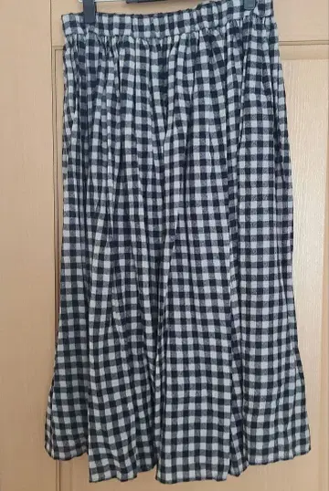 메종드소일 스커트 블랙 x 화이트 체크 무늬 울