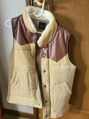 코듀로이 가죽 다운 베스트 가격 협의 가능