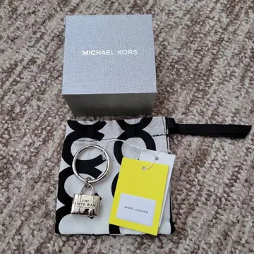 마크제이콥스 키링