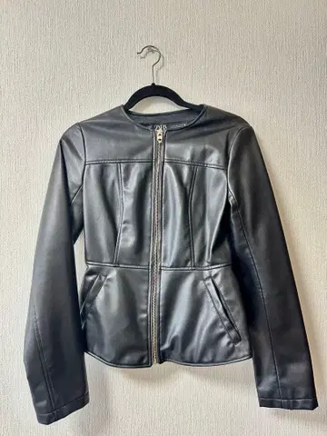 ZARA 페이크 레더 자켓