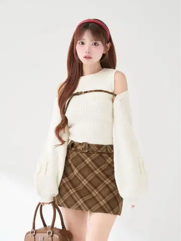 도킹 미들 허리 니트 미니 원피스 다리치 아이보리 FL