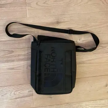 THE NORTH FACE 블랙 숄더백