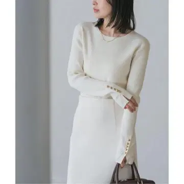 NOBLE 버튼 디테일 타이트 리브 니트