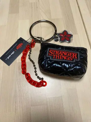 스트레인저 씽스 미니 파우치 키링 포함