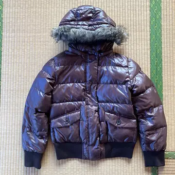 유니클로 다크 브라운 후드 부착 다운 자켓