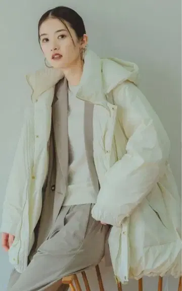 Firstdown x Aresense/퍼스트다운 별주 미들 다운 코트