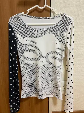 별 패턴 도트 긴팔 상의
