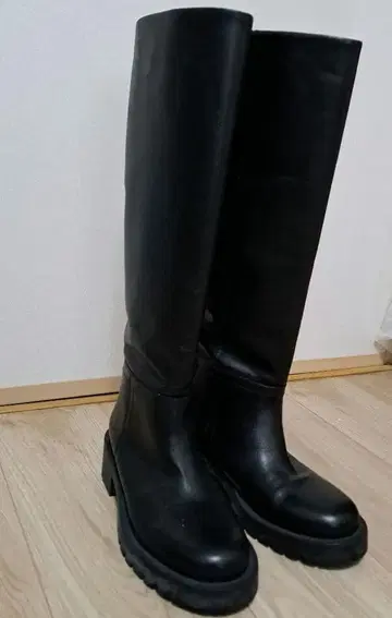ZARA 가죽 롱 부츠