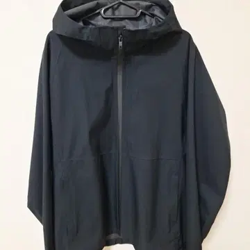 유니클로 블록테크 후드티 (3D 컷) 블랙 L