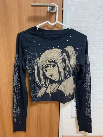 애니메이션 캐릭터 크롭T셔츠 긴팔 블랙