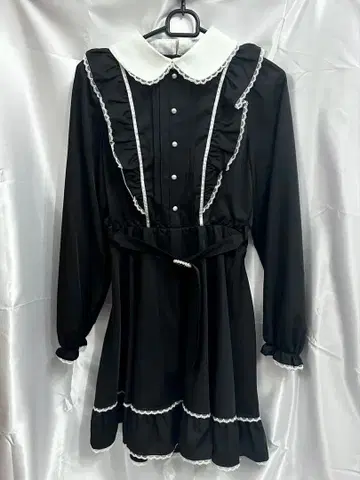 Honey Cinnamon 프릴 원피스 블랙