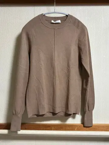 데미-럭스 브라운 긴팔 스웨터 니트