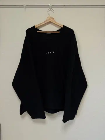 [새상품급] LYFT 로고 블랙 긴팔 맨투맨