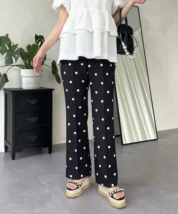 새상품 prose verse 센터 프레스 도트 플레어 팬츠 M 사이즈