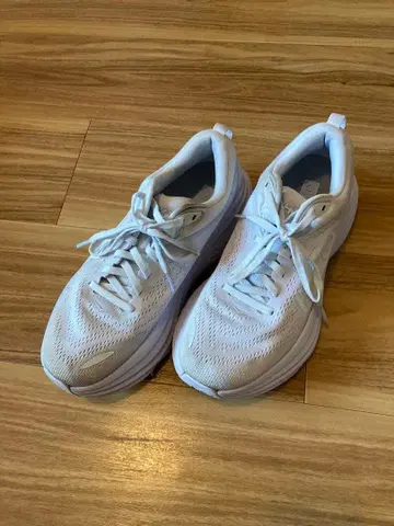 호카 본디8 화이트 24cm