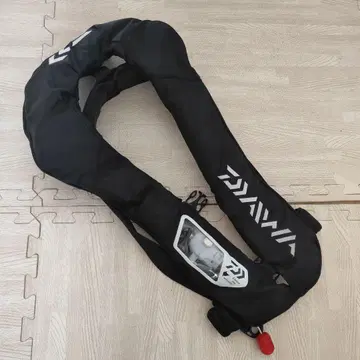 다이와 자동 팽창식 구명 조끼 블랙 DF-2021