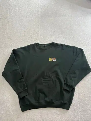 FREAK'S STORE 다크 그린 맨투맨 호랑이